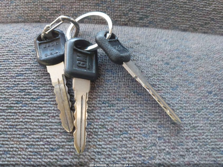 1997 Chevrolet Astro VIN: 1GNEL19W8VB213923 Lot: 43888888