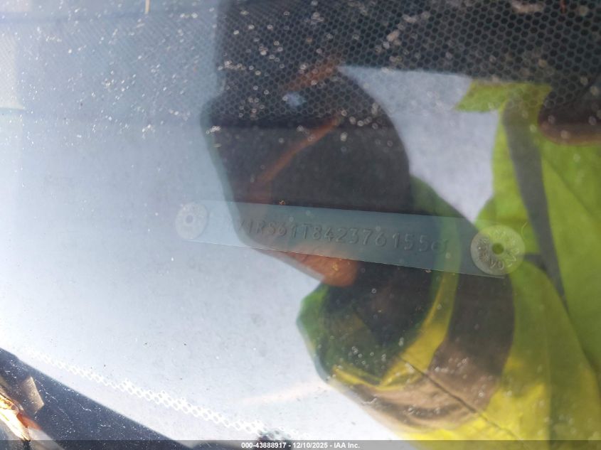 2004 Volvo S60 2.4 VIN: YV1RS61T842376155 Lot: 43888917