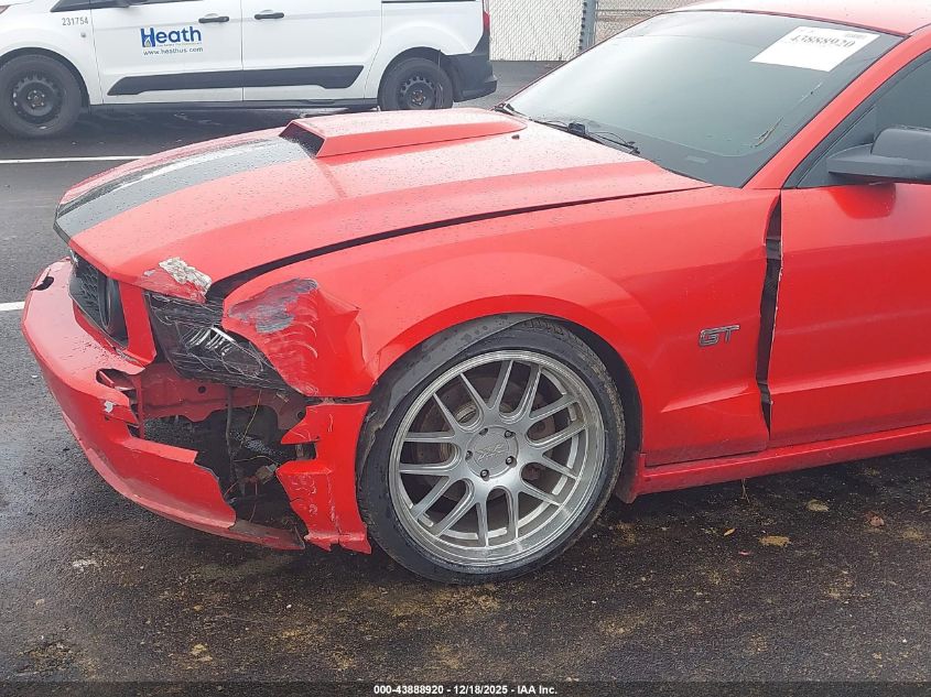 2005 Ford Mustang Gt Deluxe/Gt Premium VIN: 1ZVFT82H055144013 Lot: 43888920