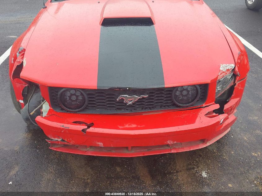 2005 Ford Mustang Gt Deluxe/Gt Premium VIN: 1ZVFT82H055144013 Lot: 43888920