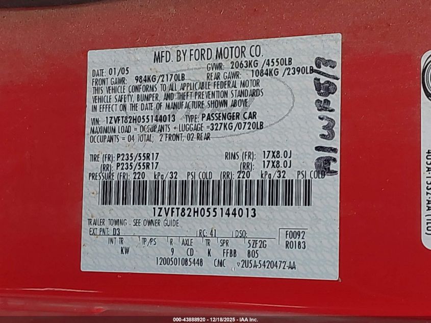 2005 Ford Mustang Gt Deluxe/Gt Premium VIN: 1ZVFT82H055144013 Lot: 43888920