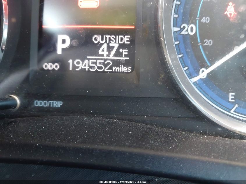 2018 Toyota Corolla Le VIN: 5YFBURHE5JP748865 Lot: 43889002