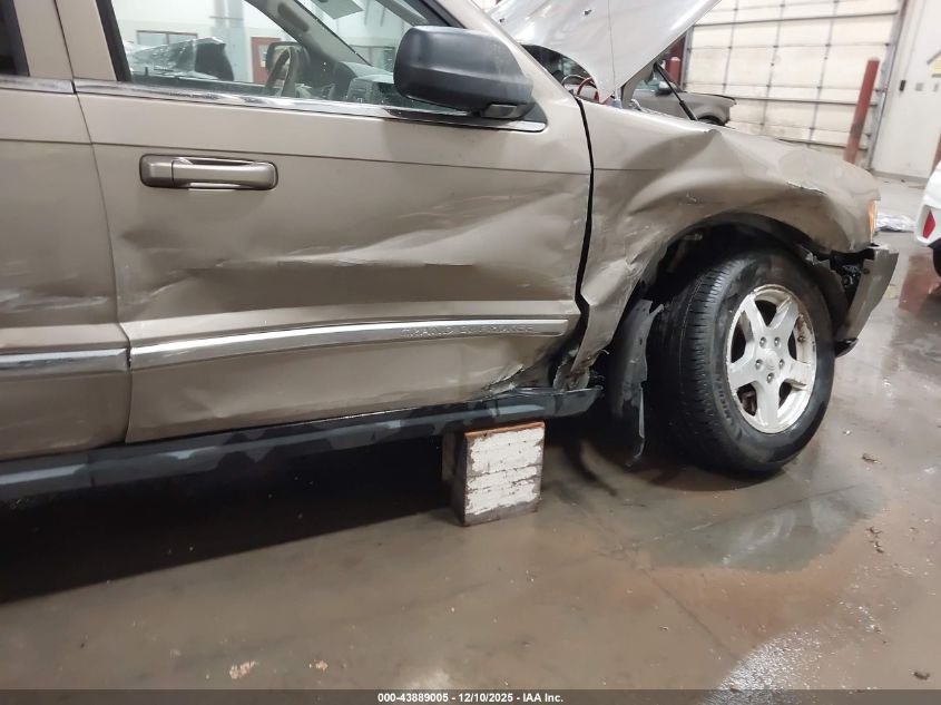 2005 Jeep Grand Cherokee Limited VIN: 1J8HR58265C647464 Lot: 43889005