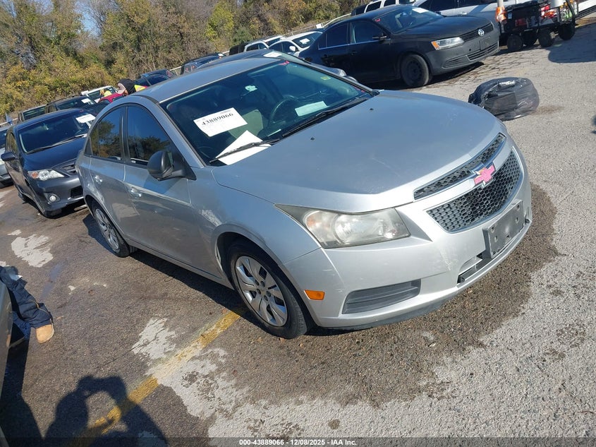 CHEVROLET CRUZE LS AUTO