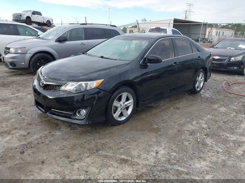 4T1BF1FK7EU384506 2014 TOYOTA CAMRY photo no. 2