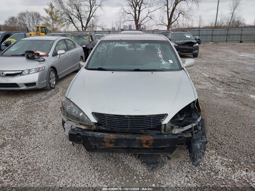 2002 Toyota Camry Le VIN: 4T1BE32K02U512813 Lot: 43889175