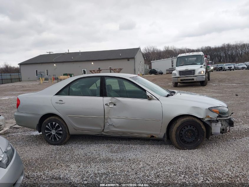 2002 Toyota Camry Le VIN: 4T1BE32K02U512813 Lot: 43889175
