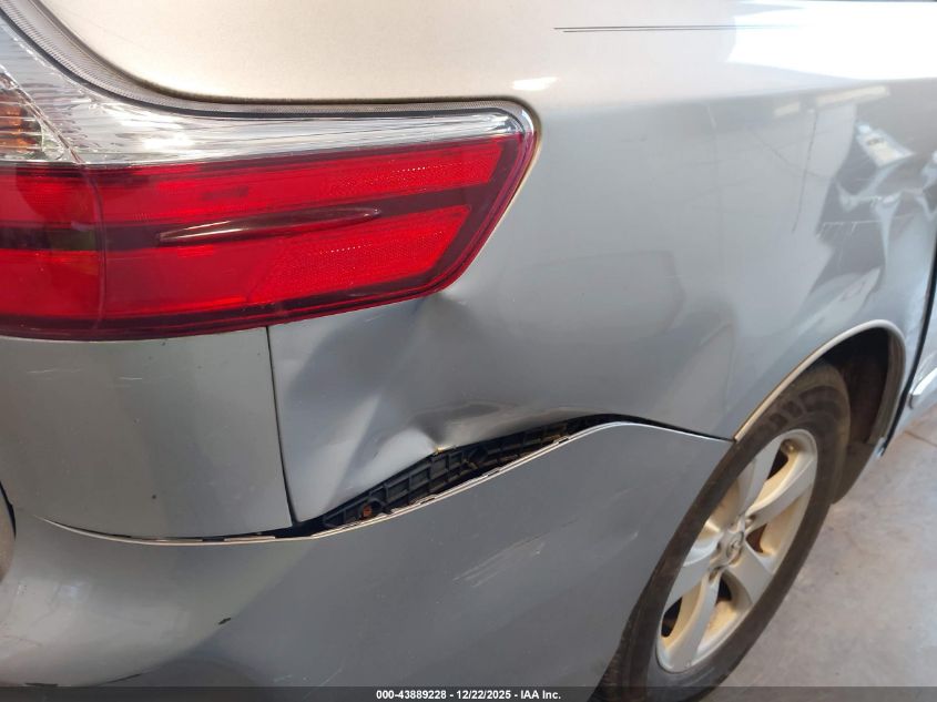 2017 Toyota Sienna Le 8 Passenger VIN: 5TDKZ3DC0HS856427 Lot: 43889228