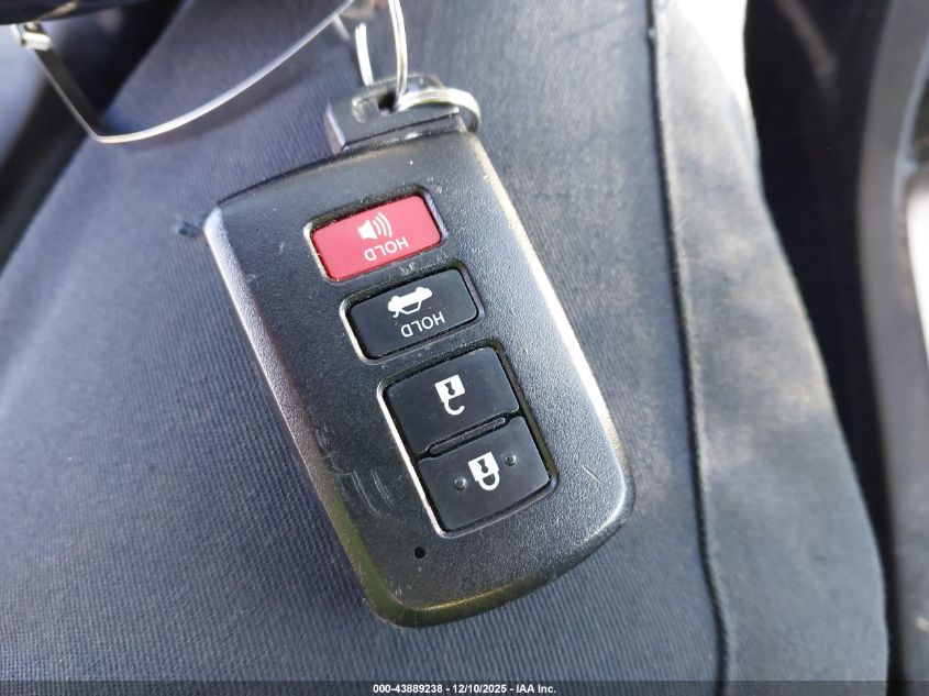 2019 Toyota Corolla Se VIN: 5YFBURHEXKP858683 Lot: 43889238