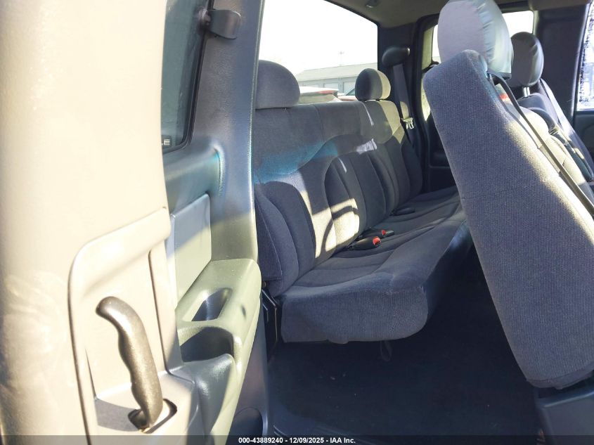 2000 GMC Sierra 1500 Sl/Sle VIN: 1GTEK19T9YZ308049 Lot: 43889240