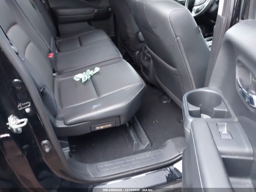 2017 Honda Ridgeline Rtl-T VIN: 5FPYK3F6XHB032355 Lot: 43889248