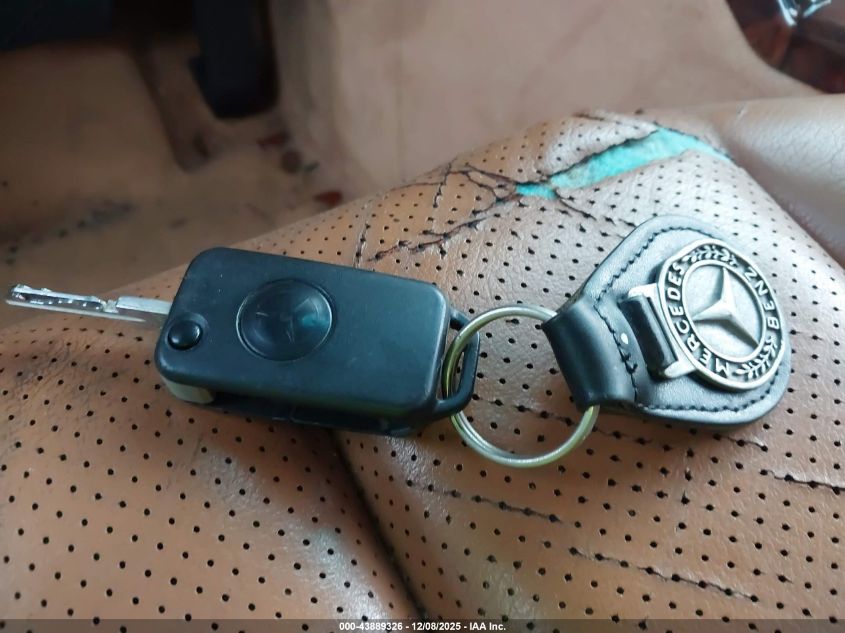 1992 Mercedes-Benz 300 Sl VIN: WDBFA61E3NF048082 Lot: 43889326