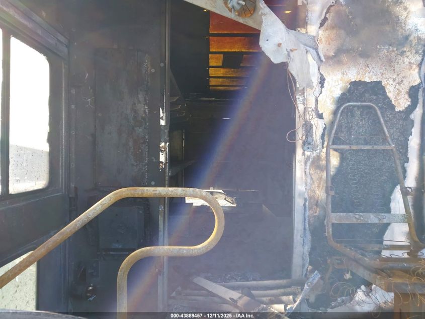 2016 Ford E-450 Stripped VIN: 1FC3E4KL5GDC16975 Lot: 43889457