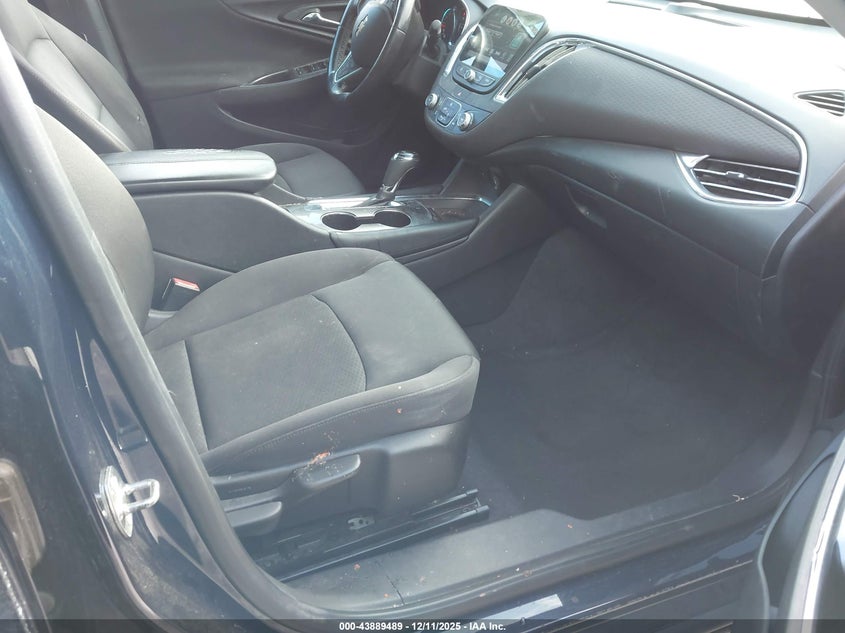1G1ZE5ST0HF162063 2017 CHEVROLET MALIBU photo no. 5