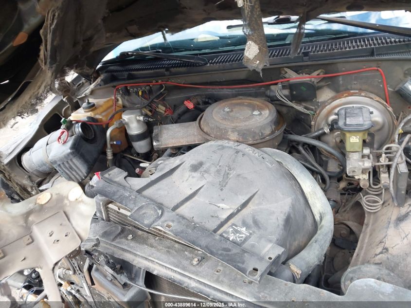 1993 Chevrolet Gmt-400 C1500 VIN: 2GCEC19Z8P1224541 Lot: 43889614