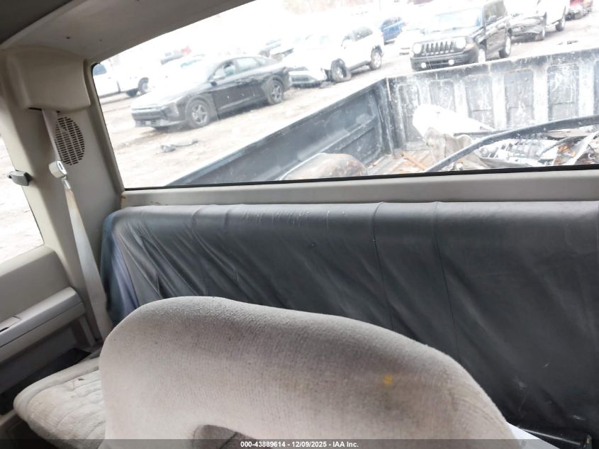 1993 Chevrolet Gmt-400 C1500 VIN: 2GCEC19Z8P1224541 Lot: 43889614