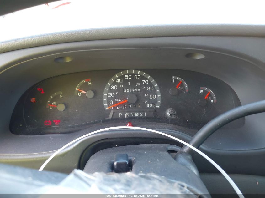 2003 Ford E-350 Super Duty Commercial/Recreational VIN: 1FTSE34LX3HA84592 Lot: 43889659