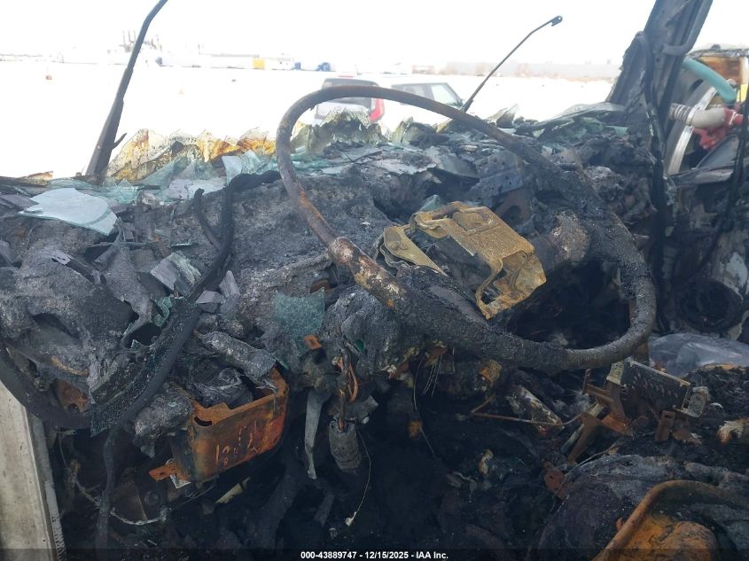 2008 Chevrolet W4500 Hd Gas Reg VIN: 4KBC4B1U08J801043 Lot: 43889747