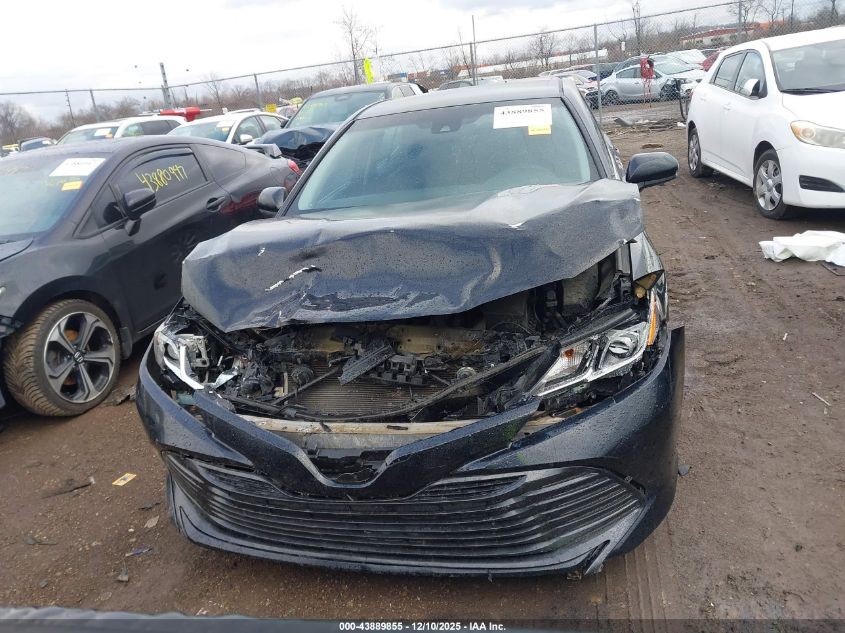 2018 Toyota Camry Le VIN: 4T1B11HKXJU070046 Lot: 43889855