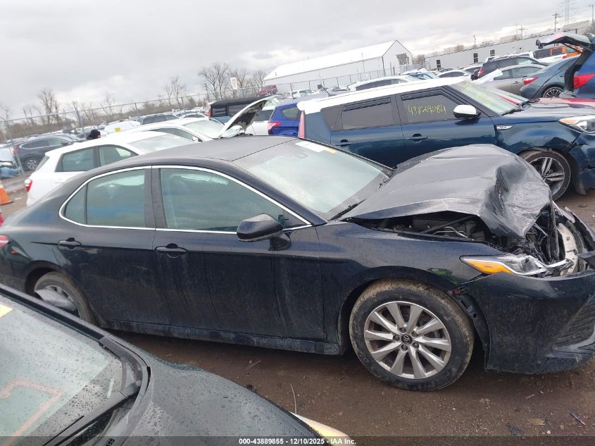 2018 Toyota Camry Le VIN: 4T1B11HKXJU070046 Lot: 43889855