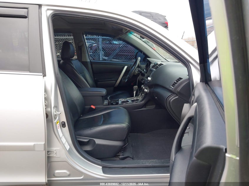 2011 Toyota Highlander Se V6