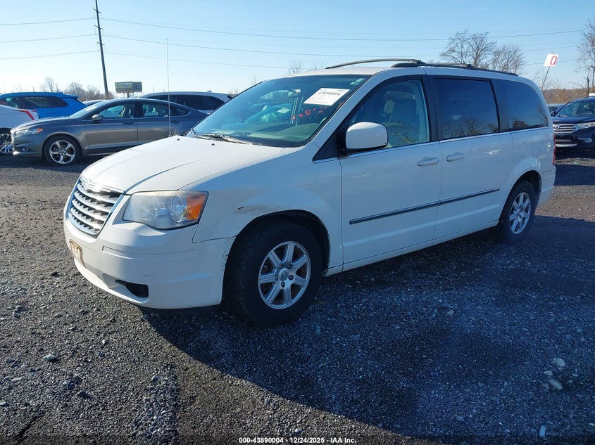 2010 Chrysler Town & Country Touring
