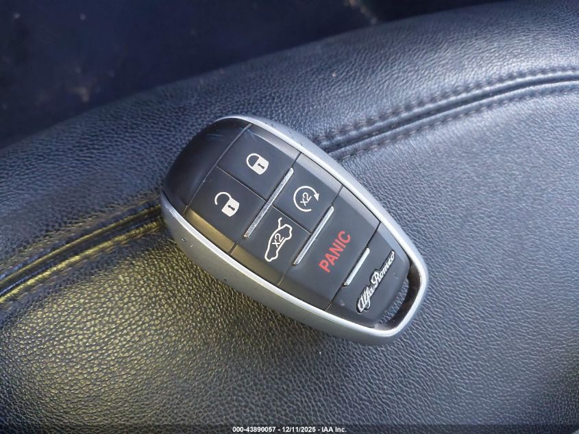 2019 Alfa Romeo Giulia Awd VIN: ZARFANANXK7603178 Lot: 43890057