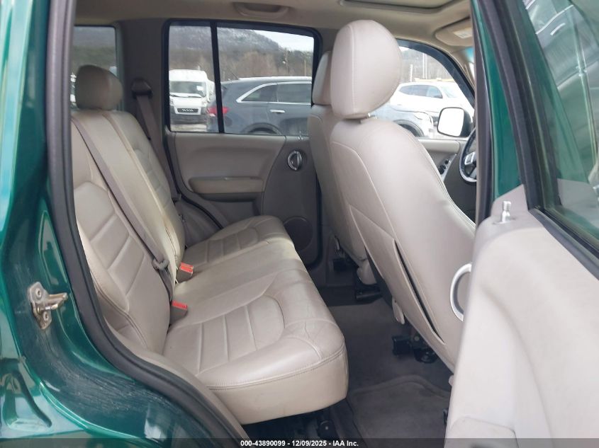 2004 Jeep Liberty Limited Edition VIN: 1J4GL58K24W113955 Lot: 43890099