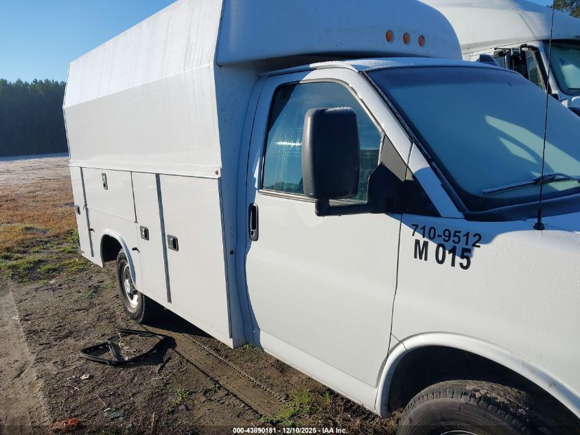 2019 Chevrolet Express Cutaway Work Van VIN: 1GB0GRFG4K1215662 Lot: 43890181