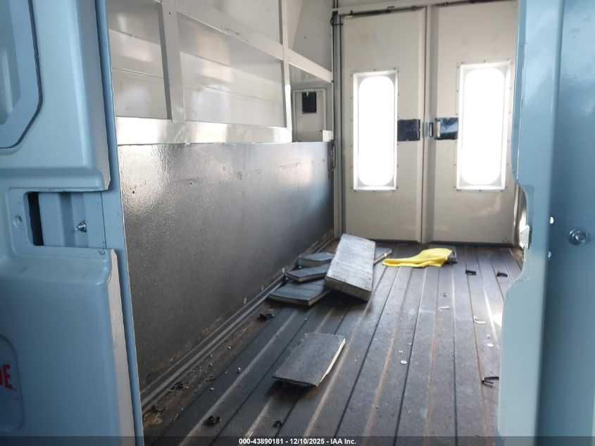 2019 Chevrolet Express Cutaway Work Van VIN: 1GB0GRFG4K1215662 Lot: 43890181