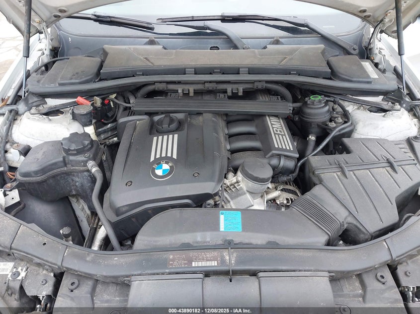 WBAPH7C59AA175752 2010 BMW 3ER photo no. 10