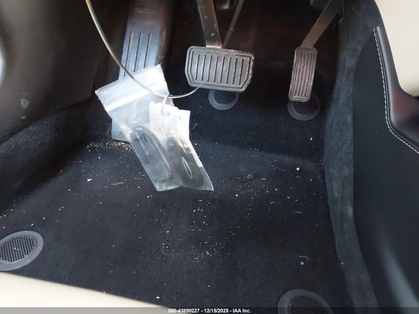 2016 Tesla Model S 60D/70D/75D/85D/90D VIN: 5YJSA1E29GF155860 Lot: 43890227