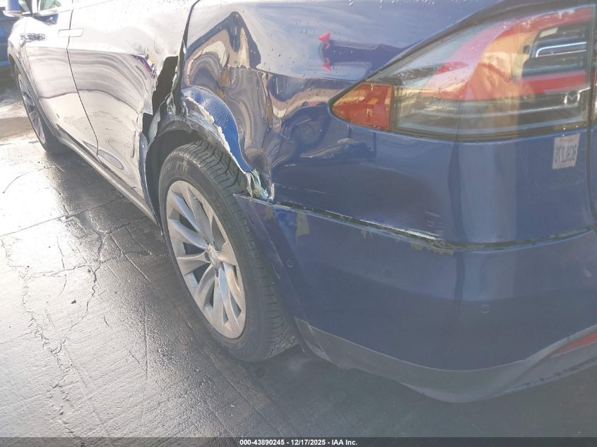 2016 Tesla Model X 60D/70D/75D/90D/P100D VIN: 5YJXCBE26GF004996 Lot: 43890245