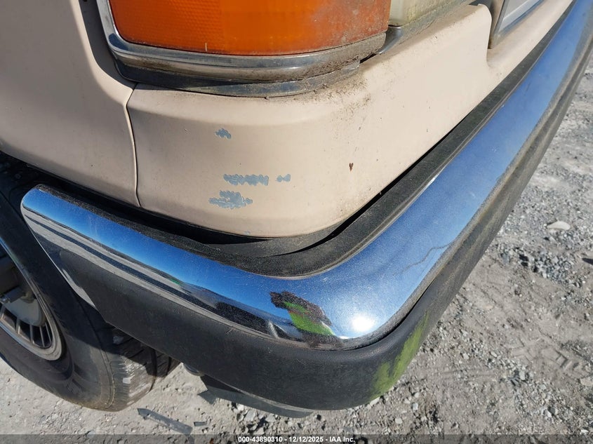 1987 Ford F150 VIN: 1FTCF15N1HNB06221 Lot: 43890310