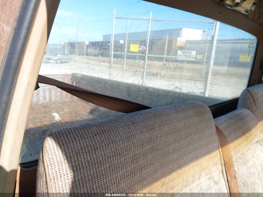 1987 Ford F150 VIN: 1FTCF15N1HNB06221 Lot: 43890310