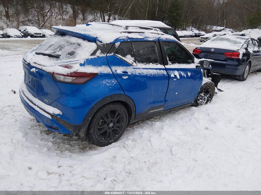 2021 Nissan Kicks Sr Xtronic Cvt