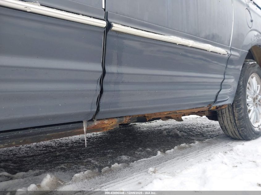 2002 Chrysler Town & Country Limited VIN: 2C8GT64LX2R597131 Lot: 43890346