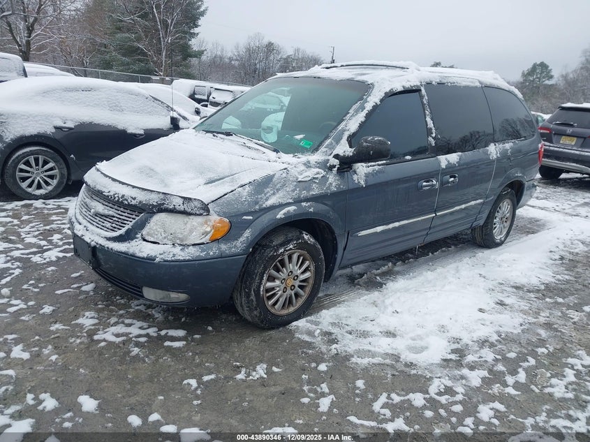 2C8GT64LX2R597131 2002 CHRYSLER TOWN & COUNTRY photo no. 2