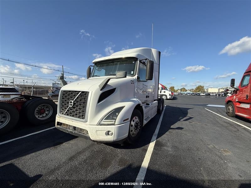 4V4WC9EH5LN208584 2020 VOLVO  photo no. 2