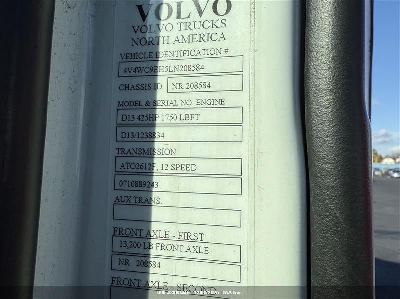 4V4WC9EH5LN208584 2020 VOLVO  photo no. 9