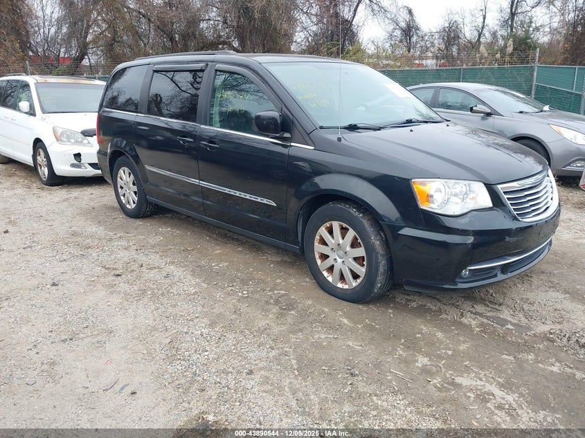 CHRYSLER TOWN & COUNTRY 2015. Lot# 43890544. VIN 2C4RC1BG5FR695993. Photo 1