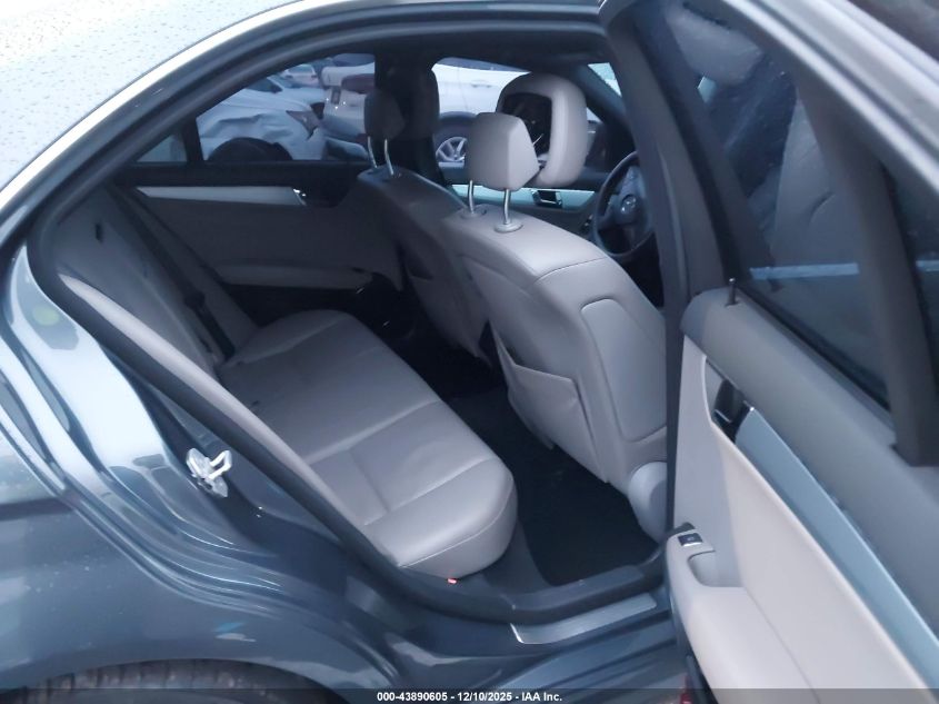 2008 Mercedes-Benz C 300 Luxury 4Matic/Sport 4Matic VIN: WDDGF81X68F154461 Lot: 43890605