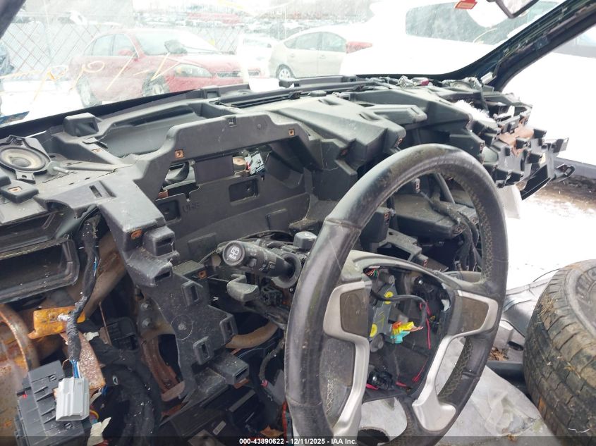 2018 GMC Yukon Slt Standard Edition VIN: 1GKS2DKC2JR381997 Lot: 43890622