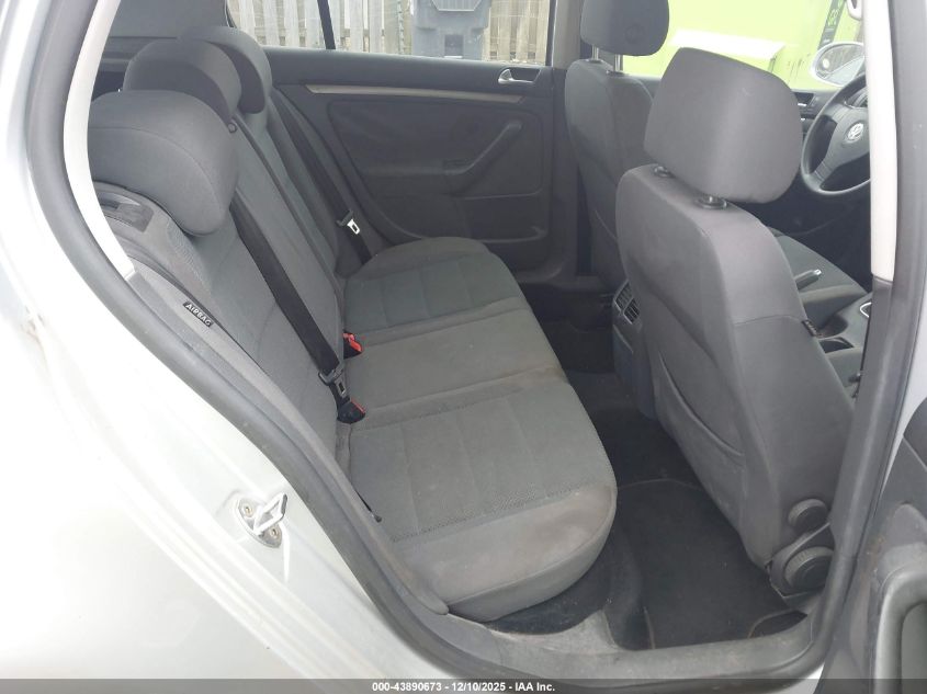 2006 Volkswagen Rabbit 4-Door VIN: WVWCR91K66W180808 Lot: 43890673