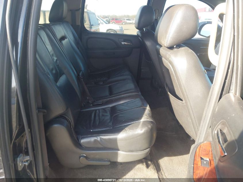 2013 Chevrolet Suburban 1500 Lt VIN: 1GNSCJE09DR313426 Lot: 43890721