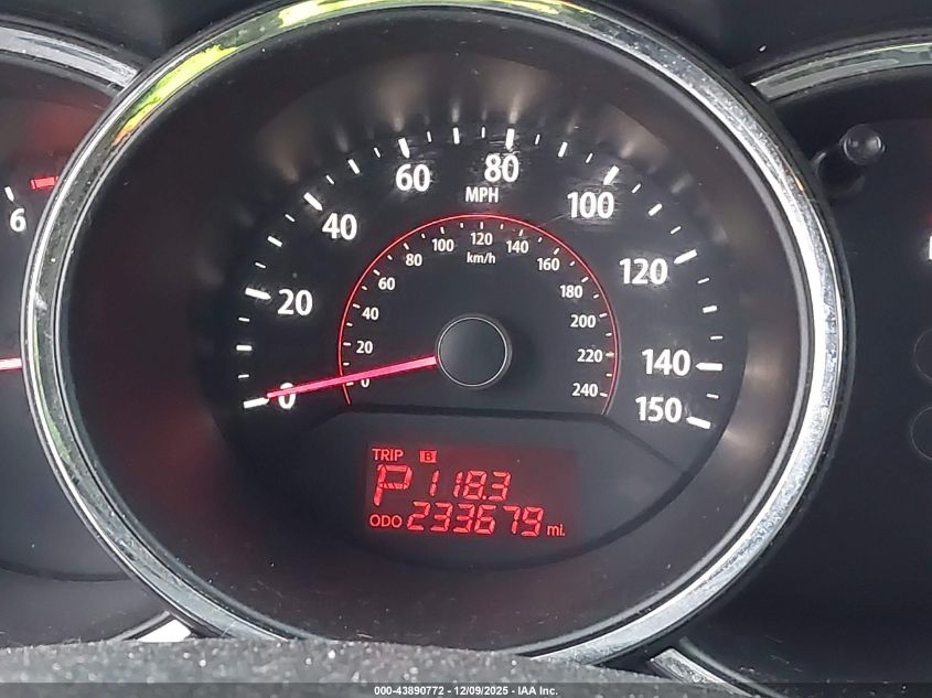 2011 Kia Sorento Lx VIN: 5XYKTCA18BG055236 Lot: 43890772