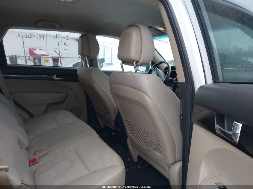 2011 Kia Sorento Lx VIN: 5XYKTCA18BG055236 Lot: 43890772