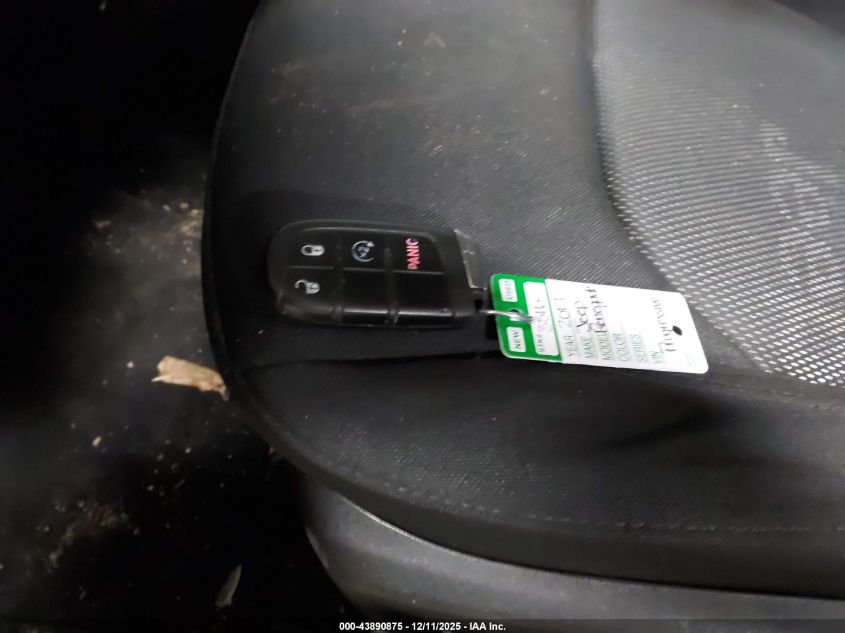 2017 Jeep Renegade Sport Fwd VIN: ZACCJAAB6HPF02632 Lot: 43890875