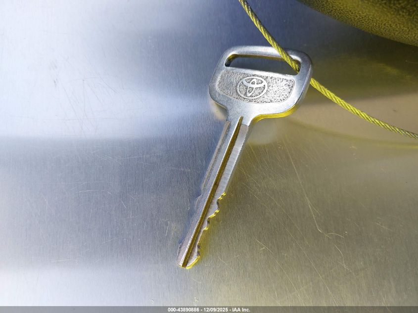 2008 Toyota Yaris VIN: JTDBT923081233121 Lot: 43890886