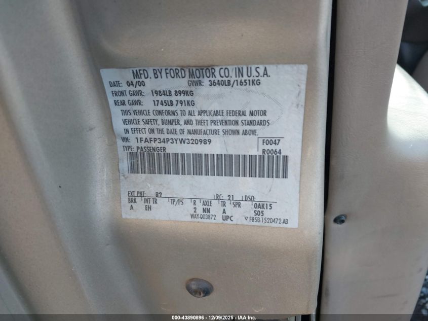 2000 Ford Focus Se VIN: 1FAFP34P3YW320989 Lot: 43890896